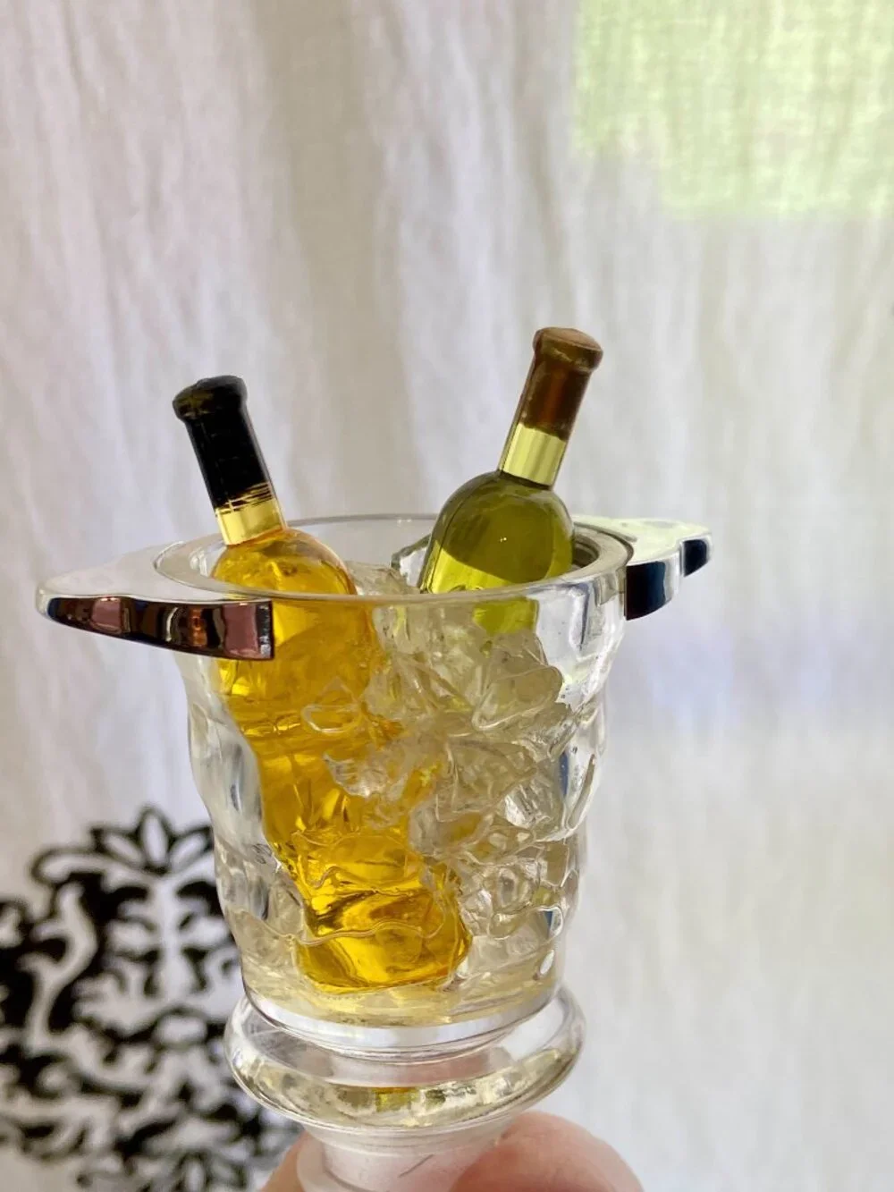 Vintage Acrylic Wine Bottle Stopper Ice Bucket Wine Bottles Ice